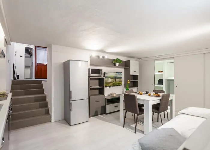 Guesthost - Valmare Apulian *