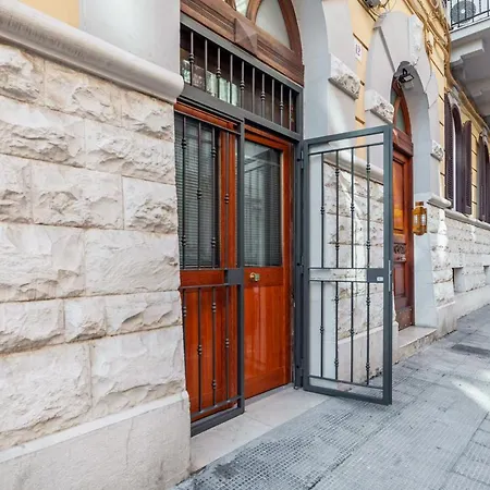 Guesthost - Valmare Apulian Apartmán *