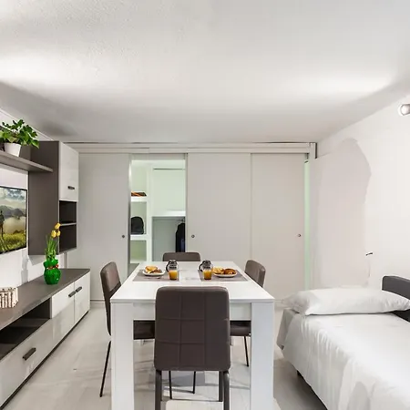 Guesthost - Valmare Apulian Apartmán