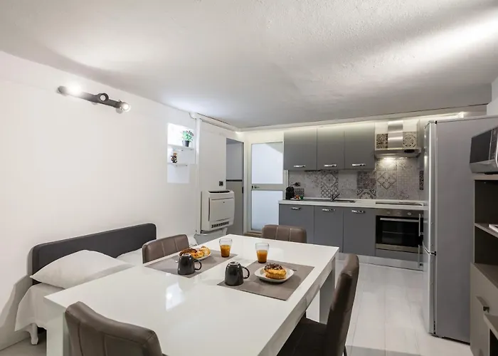 Guesthost - Valmare Apulian * Bari